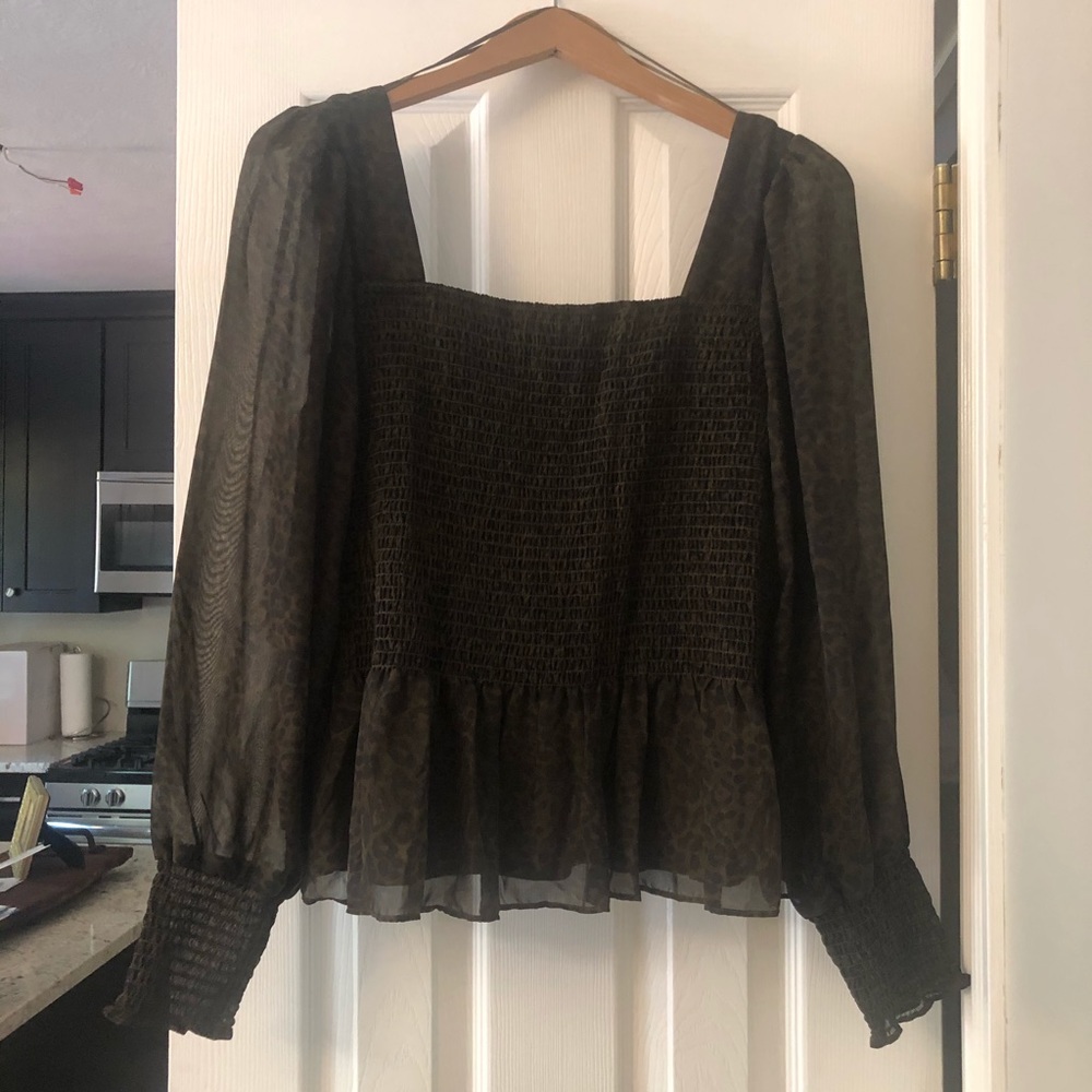 NWT XL Nine West smocked peplum top